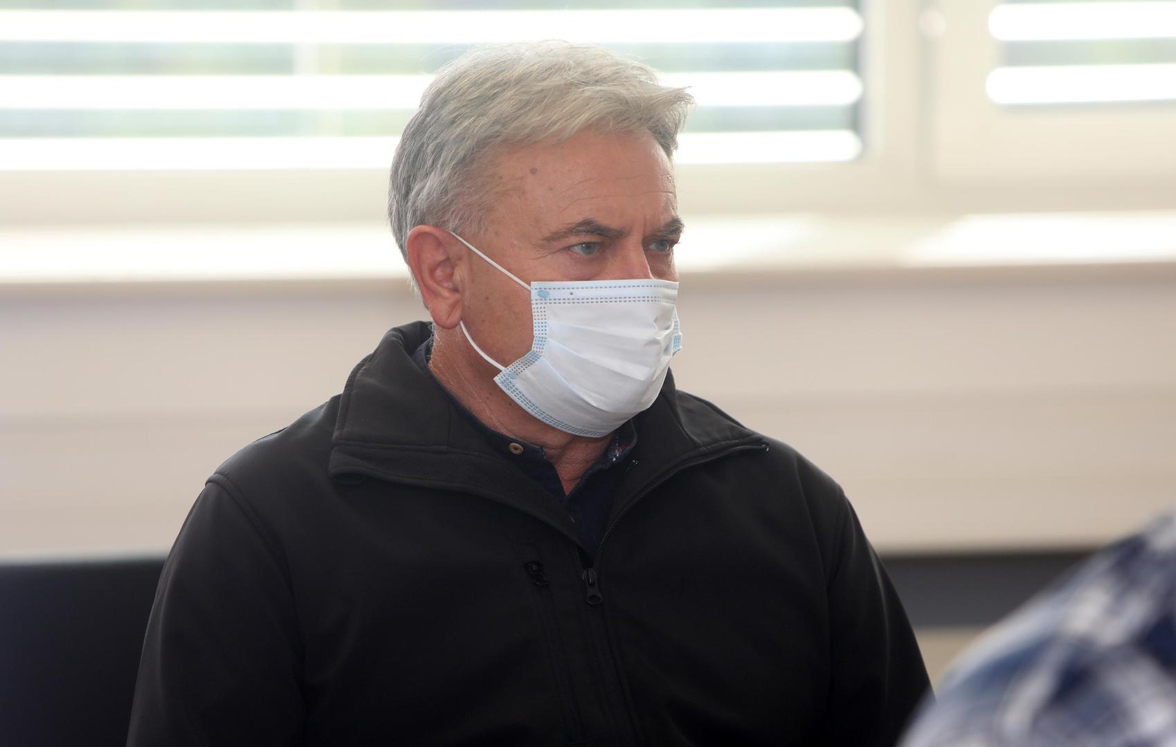 18.10.2021., Karlovac -  Na Opcinskom sudu u Karlovcu  pocelo je  sudenja skupini osumnjicenoj za izvlacenje novca iz Rukometnog kluba Karlovac. Utajili su od poreza oko 1,8 milijuna kuna. Osumnjiceni su Marinko Matesic iz HRK-a Karlovac, Dubravko Strnic tadasnji celnik HRK Karlovac , Ivan Fink, policijski sluzbenik, Tomislav Polic, tadasnji predstavnik Karlovacke sportske zajednice, Danijel Trupkovic, djelatnik Mladosti koji je vodio Taekwondo klub Svarca i Petar Banic, predsjednik Hvidre. Petar Banic.Photo: Kristina Stedul Fabac/PIXSELL