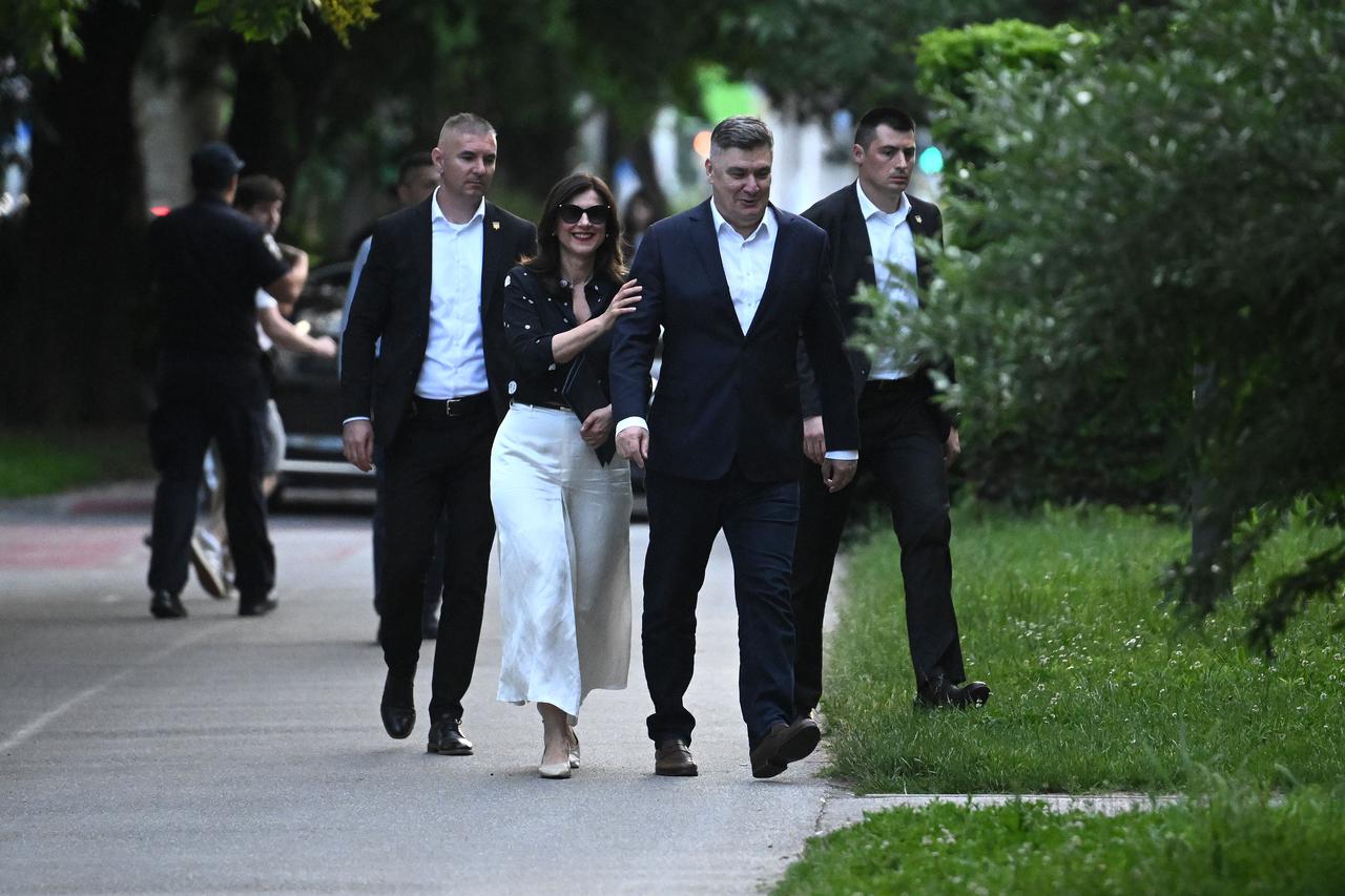 Zagreb: Predsjednik Milanović sa suprugom posjetio izložbu Ljube Ivančića