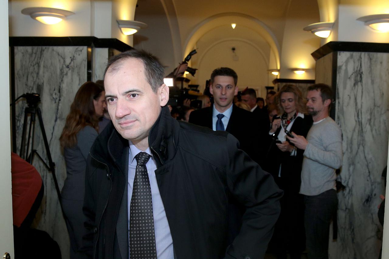 03.12.2015., Markov trg, Zagreb - Saborski zastupnici dolaze na prvu konstituirajucu sjednicu osmog saziva Hrvatskog sabora. Slaven Dobrovic. 