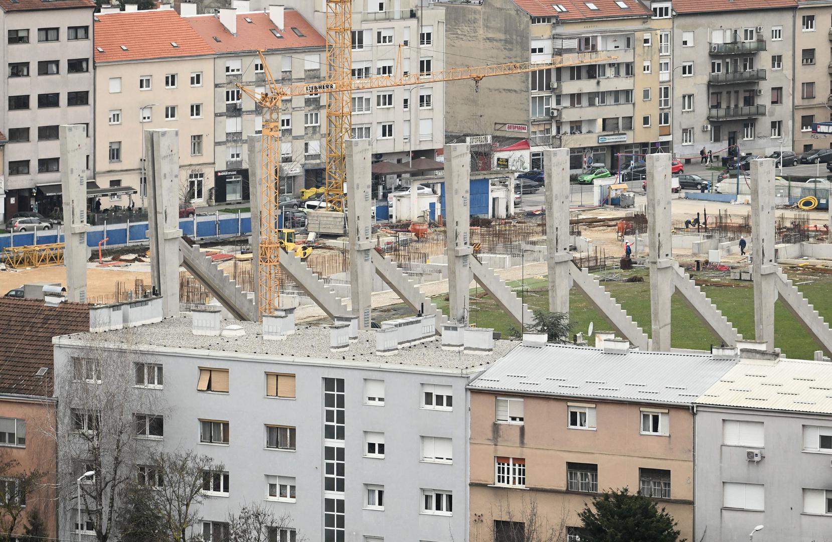 Ipak, najvažnija uloga ovog projekta jest da služi kao preduvjet za rušenje starog i gradnju novog Maksimira. Nakon što Kranjčevićeva bude dovršena, Dinamo i Lokomotiva preselit će se na nju, što će osloboditi prostor za početak radova u Maksimiru. 