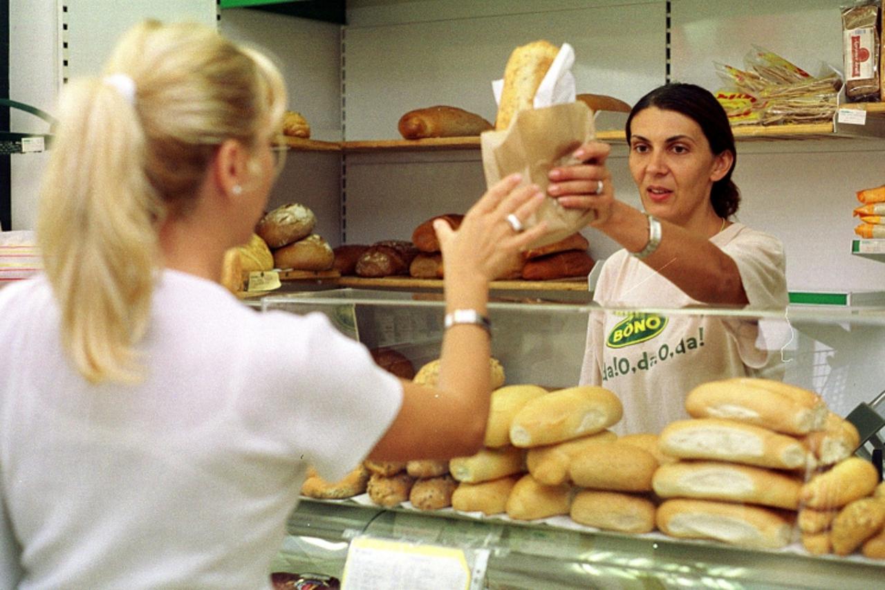 'unutrasnja....zgb....28.08.2002. kruh snimio: igor kralj'