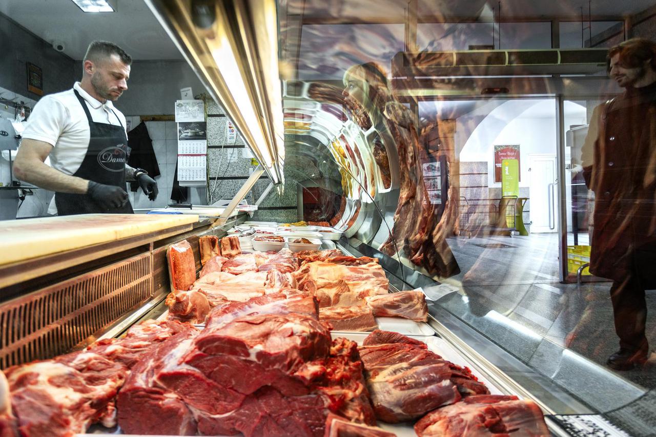 24sata Cijene prehrambenih namirnica u Puli uoči Uskrsa