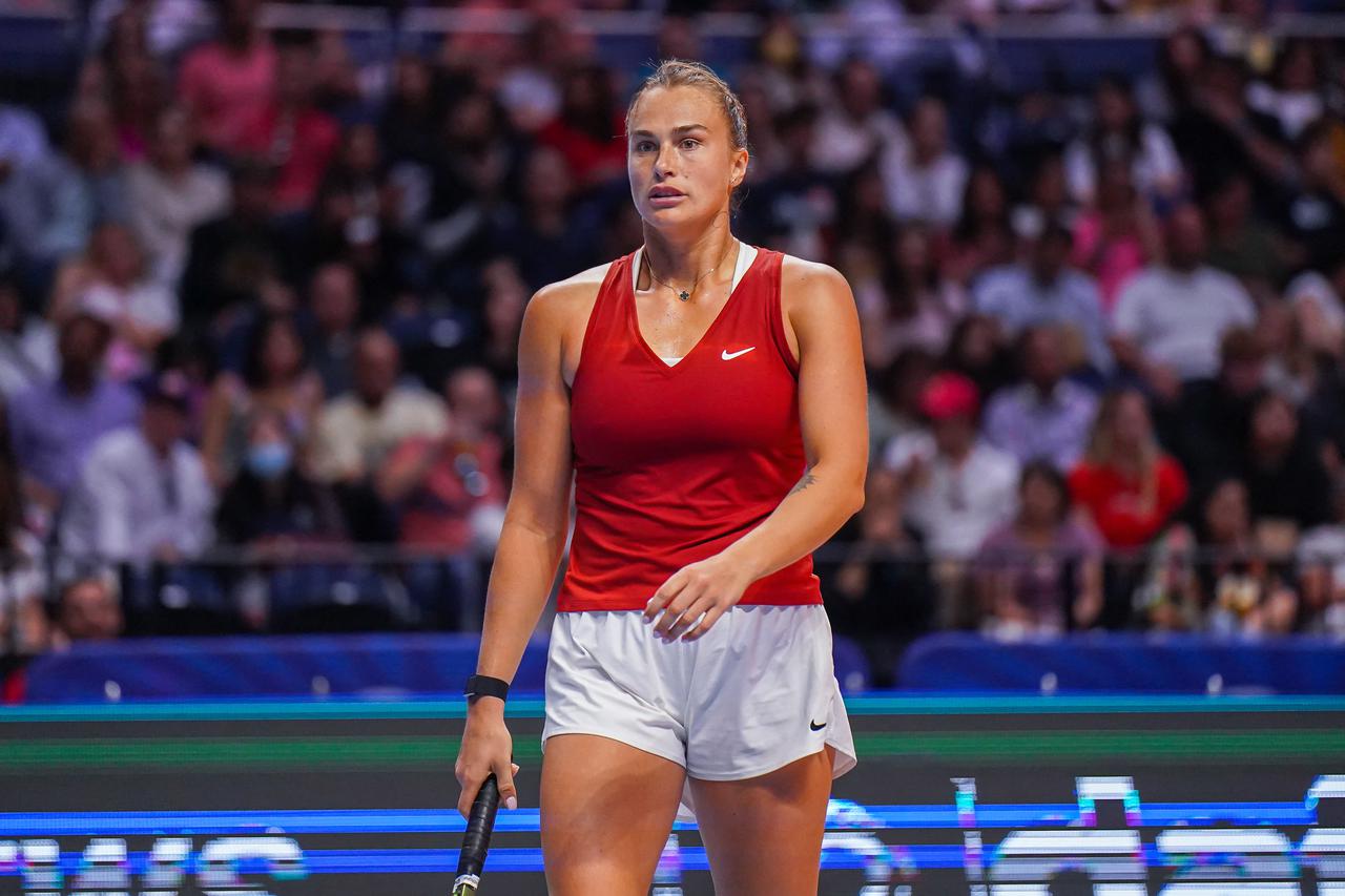 Match «Iga Swiatek - Aryna Sabalenka (6/1 - 6/3)» lors du tournoi World Tennis League de Dubaï