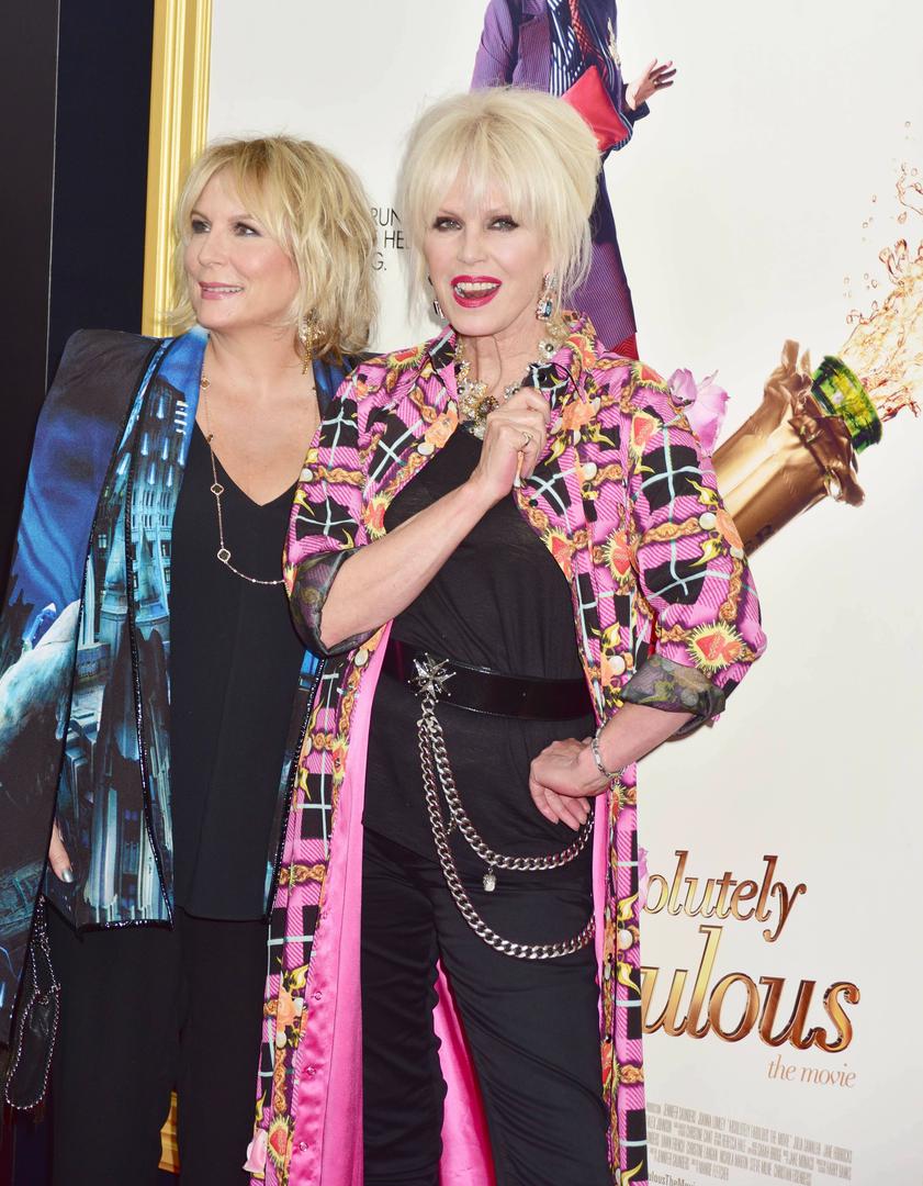 Nakon što se serija prestala snimati, Jennifer se zadržala u glumačkom svijetu i sada često posuđuje glasove animiranim filmskim junacima i proglašena je jednom od najduhovitijih žena 21. stoljeća. Joanna također najviše posuđuje glas u animiranim filmovima, a lani je glumila samu sebe u filmu "And the Winner Isn't".