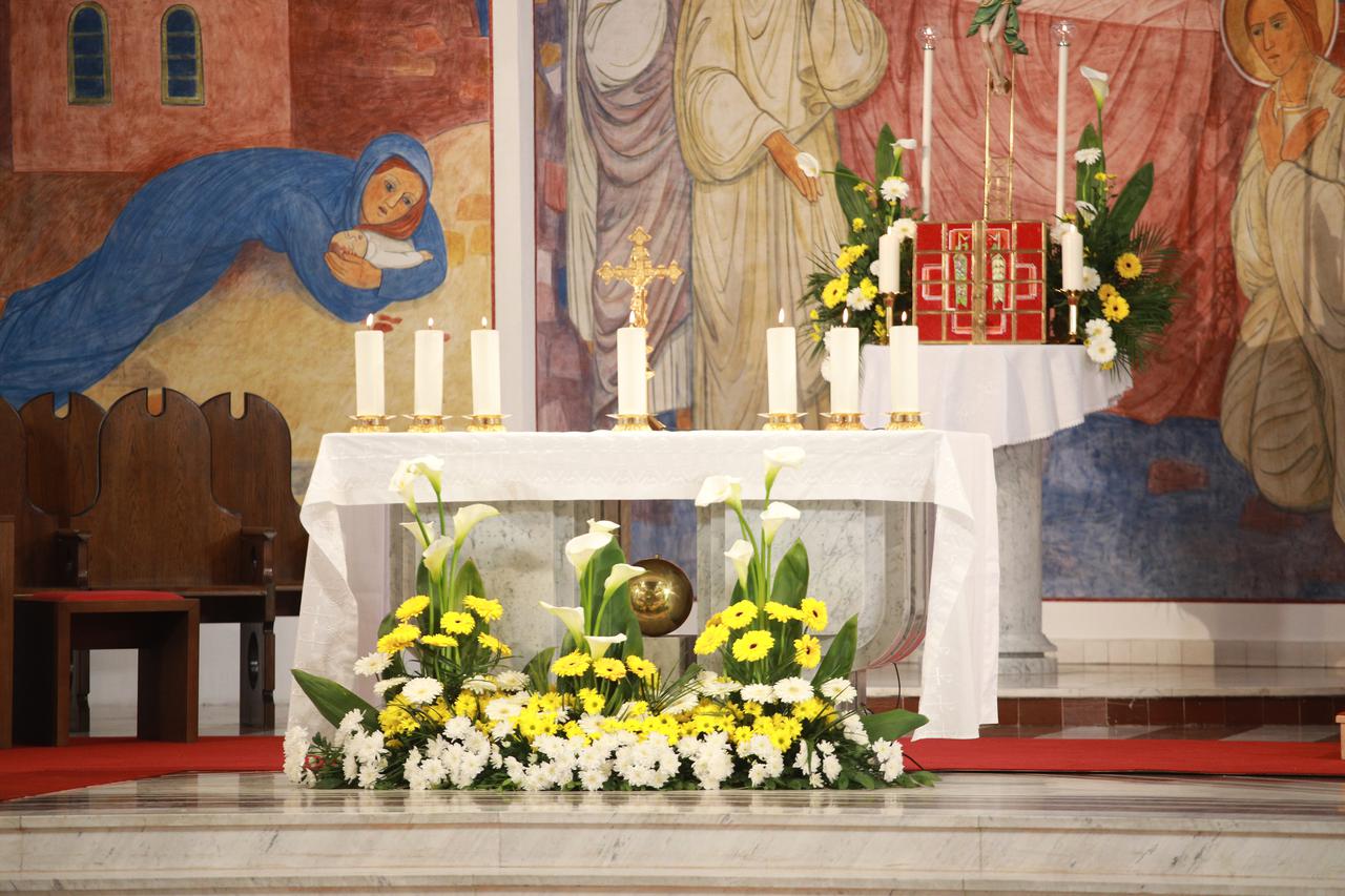 Beograd: Uskrsnju misu služio je beogradski nadbiskup Stanislav Hocevar