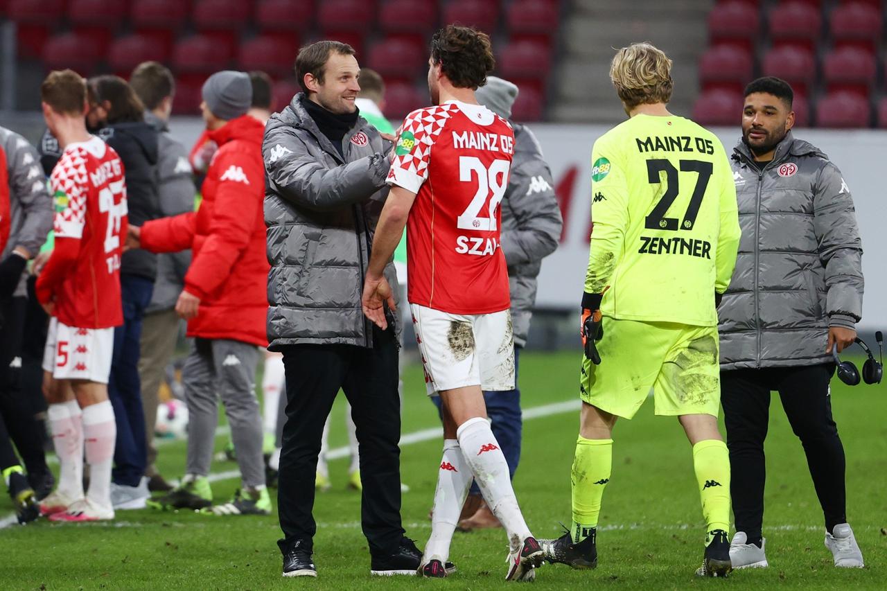 Bundesliga - 1. FSV Mainz 05 v RB Leipzig