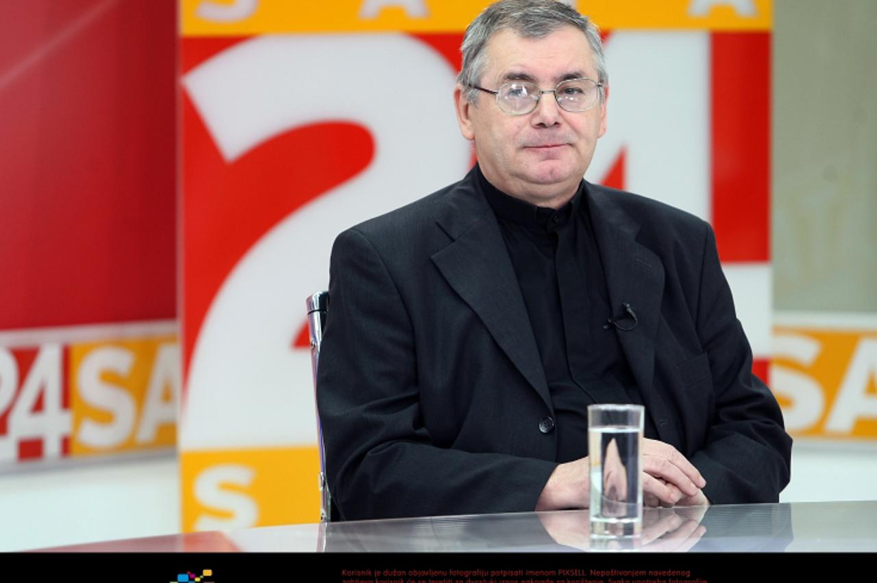 \'23.01.2011., Zagreb - 24 TV ,Vijesti u 10. Gosti Drago Pilsel i Ivan Miklenic u drustvu voditelja Tihomira Ladisica.  Photo: Jurica Galoic/PIXSELL\'