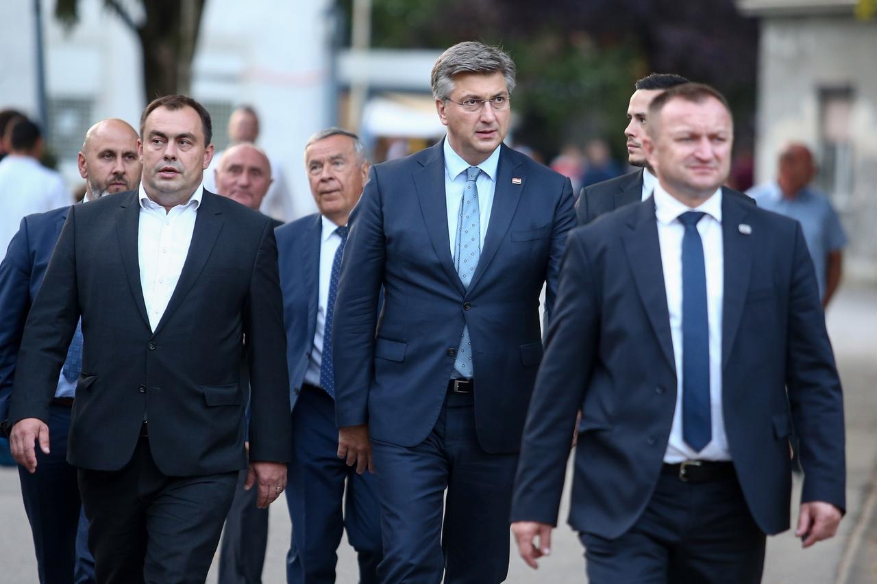 Krapina: Andrej Plenković sudjelovao na 35. dječjem festivalu "Kaj u riječi, pjesmi, slici i plesu"