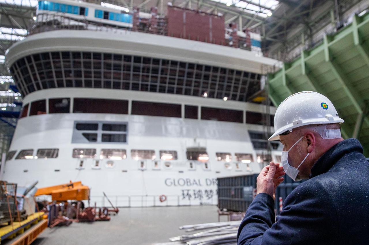 Stečaj MV Werftena ugrozio je i sudbinu golemog broda za krstarenje u izgradnji, vrijednog čak 1,5 milijardi eura. Prvi je to brod u svijetu koji bi trebao primiti više od 10 tisuća osoba