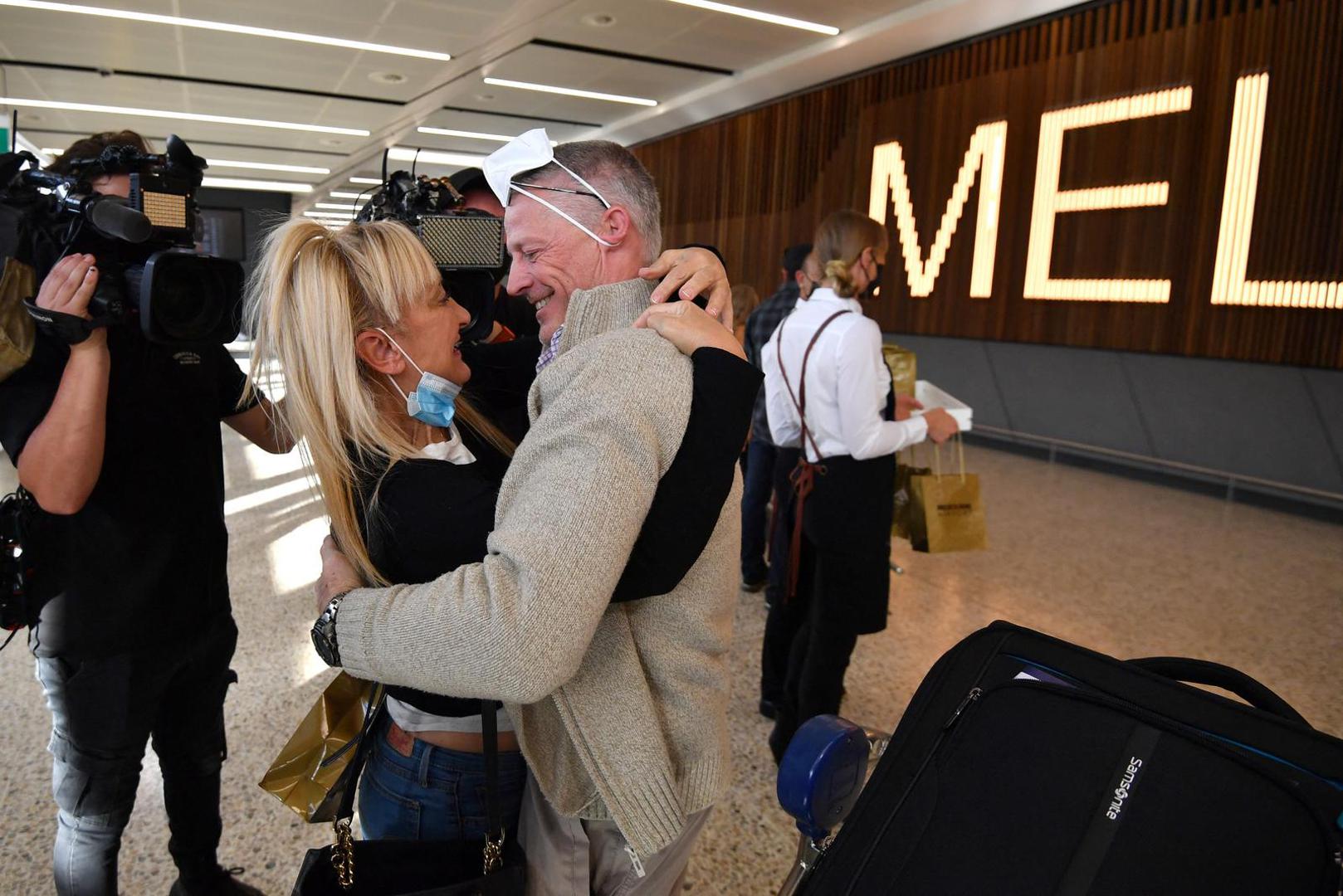 International passengers arrive at Melbourne Airport, after Australia reopened its international borders to travelers vaccinated against the coronavirus disease (COVID-19), in Melbourne, Australia February 21, 2022. AAP Image/Joel Carrett via REUTERS ATTENTION EDITORS - THIS IMAGE WAS PROVIDED BY A THIRD PARTY. NO RESALES. NO ARCHIVE. AUSTRALIA OUT. NEW ZEALAND OUT. Photo: Stringer/REUTERS