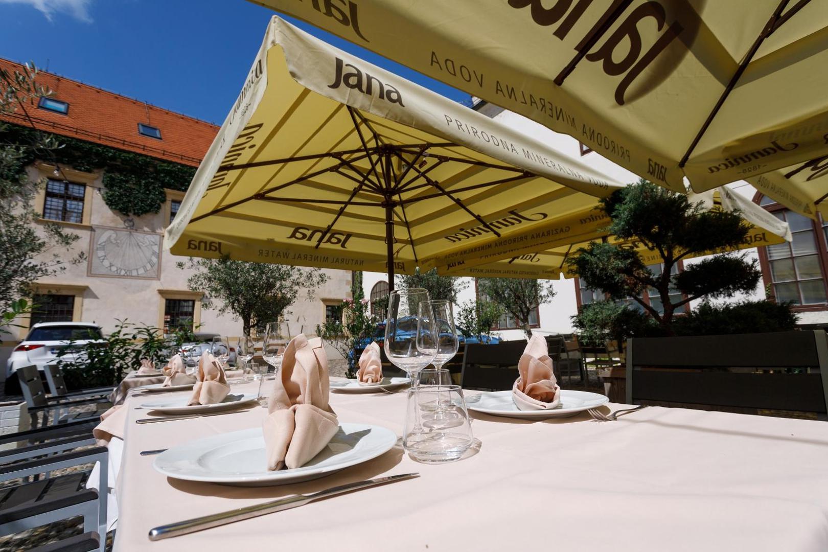 22.07.2020., Zagreb - Restoran Stara Vura u Opatickoj ulici. 
Photo: Tomislav Miletic/PIXSELL