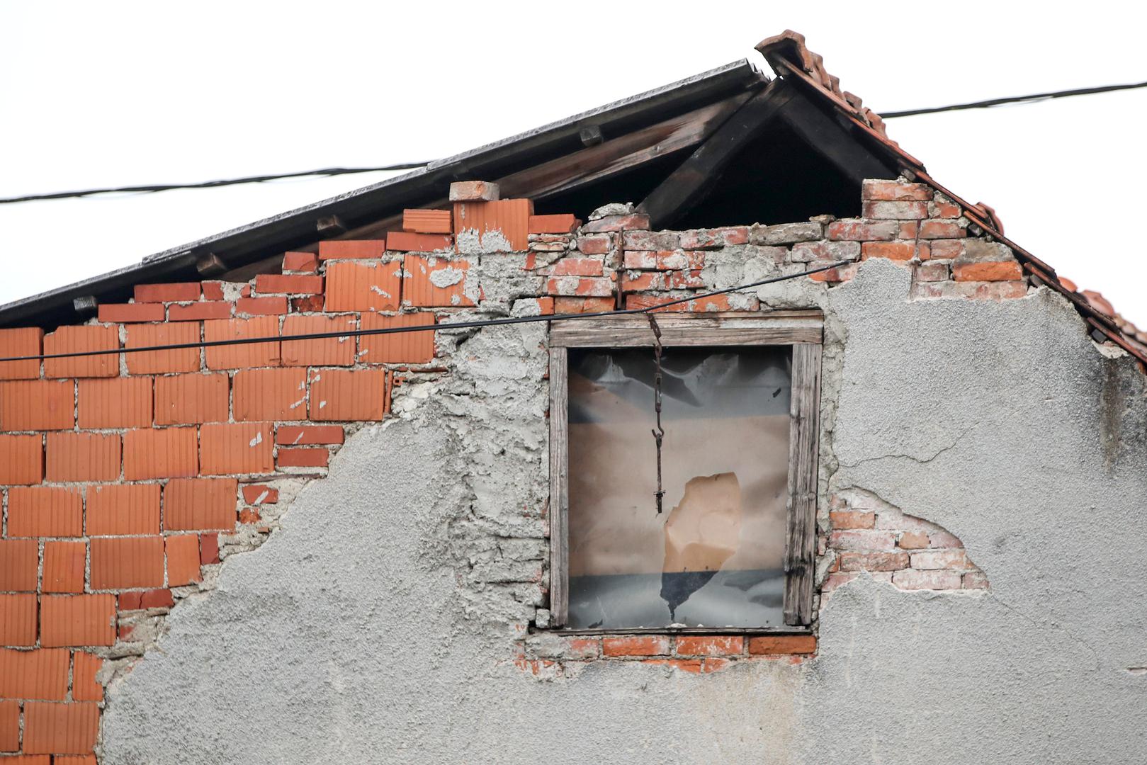 28.12.2020., Brest Pokupski - Tesko stradale kuce nakon jutrosnjeg potresa. Photo: Igor Kralj/PIXSELL