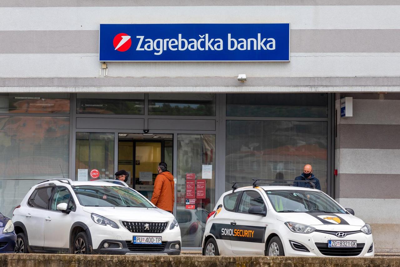 Poslovnica Zagrebačke banke u Puli