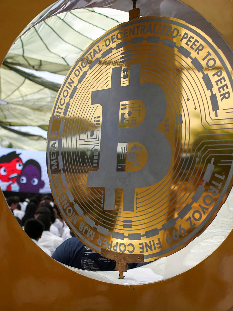 Jeste li zakasnili na najveći ulagački val stoljeća: Evo koliko biste  zaradili da ste na vrijeme uložili u bitcoin - Večernji.hr