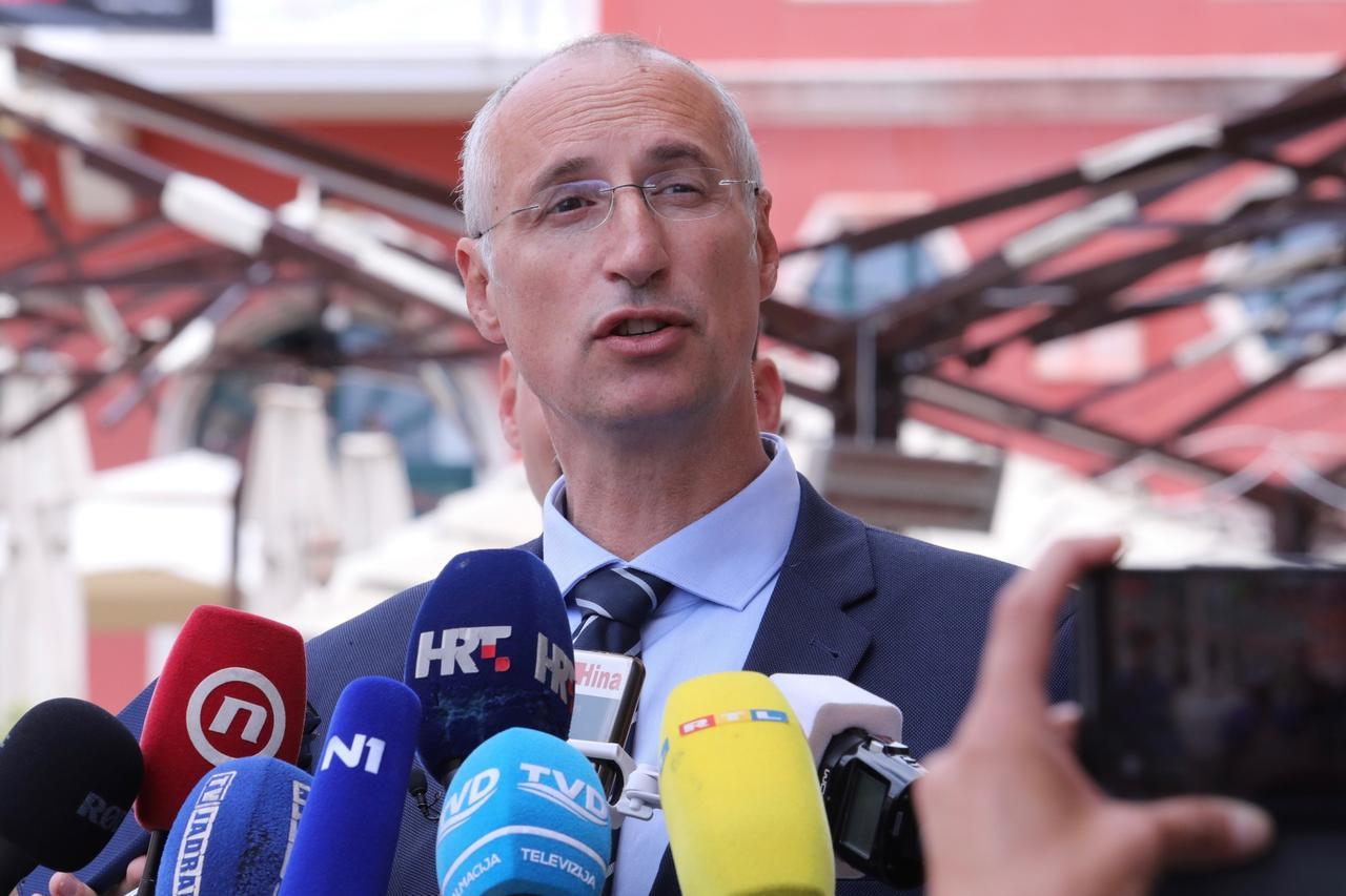 Split: Ivica Puljak, kandidat za gradonačelnika, i suradnici održali konferenciju za medije