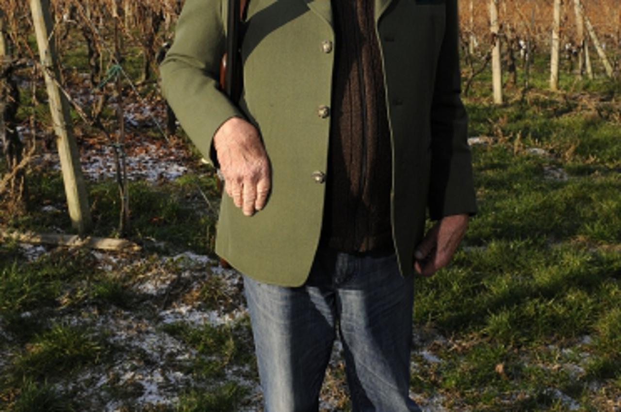 '22.12.2011., Zelezna Gora - Franjo Lebar nagradjen od strane lovackog saveza Medjimurja za 60 godina lovackog staza i promicanja lovstva u Medjimurju. Vjeran Zganec-Rogulja/PIXSELL'