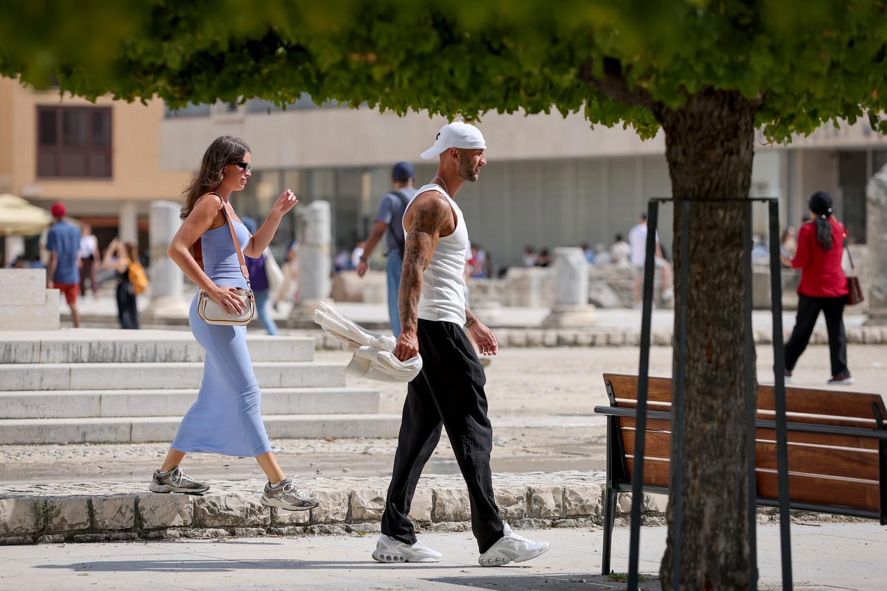 Zadar: Velik broj stranih gostiju u centru grada