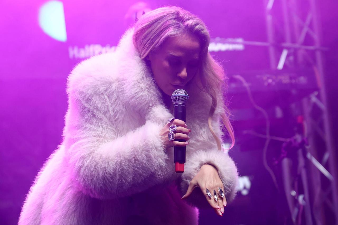 Zagreb: Maja Šuput nastupila na otvorenju JOY shopping centra