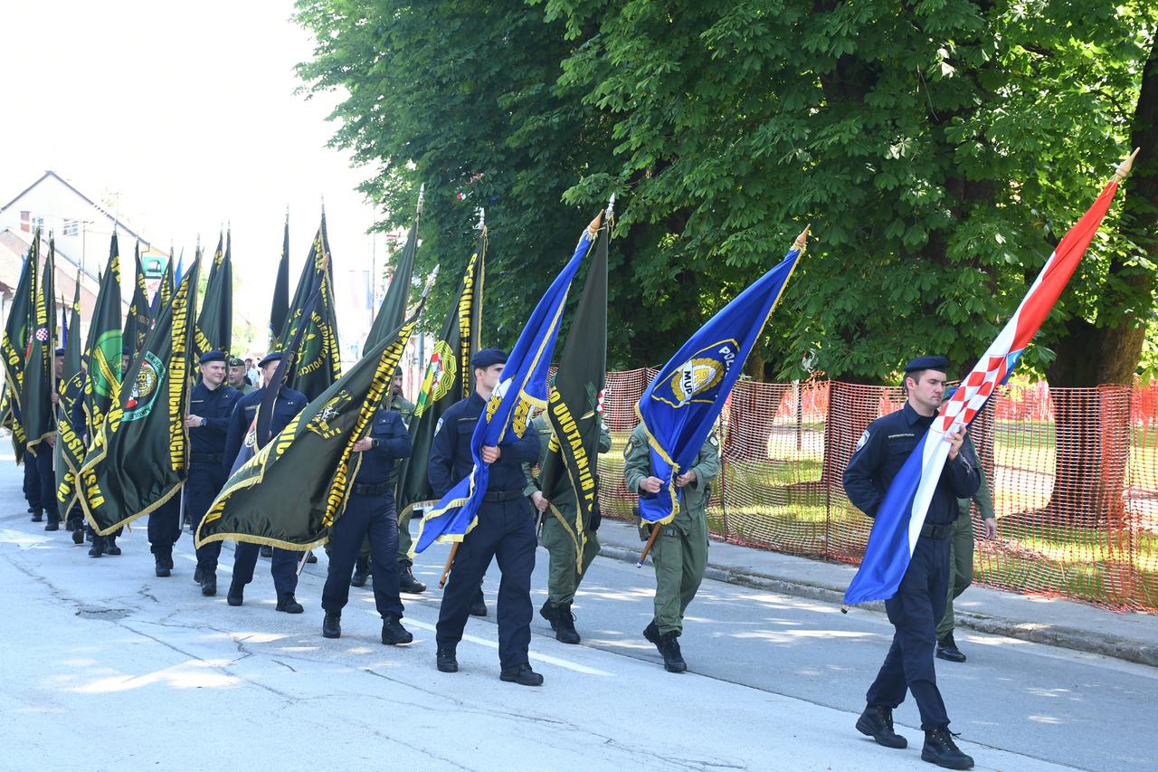 29. obljetnica oružanog otpora u Glini, stigao i Božinović