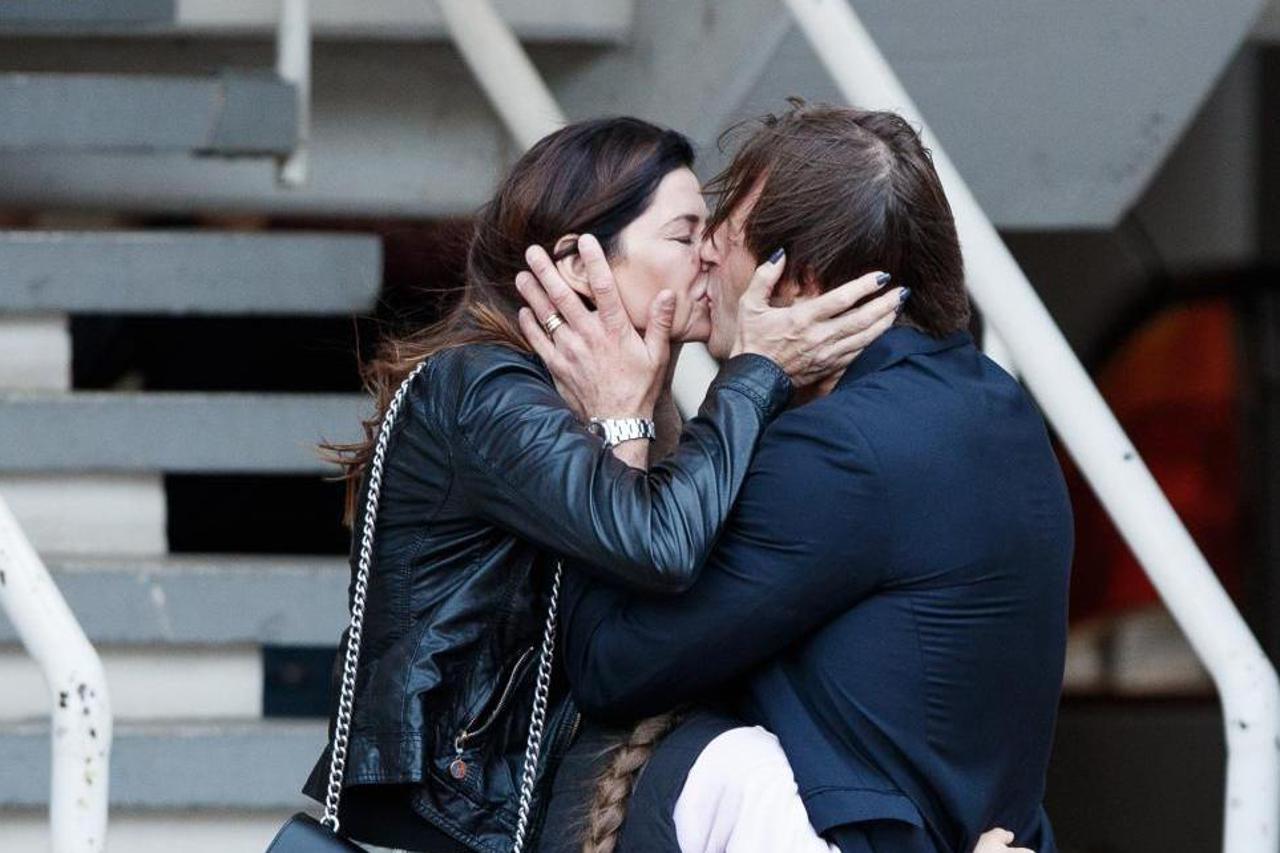 Split: Paolo Tramezzani poljubio suprugu Elisu i kćer nakon pobjede na Poljudu