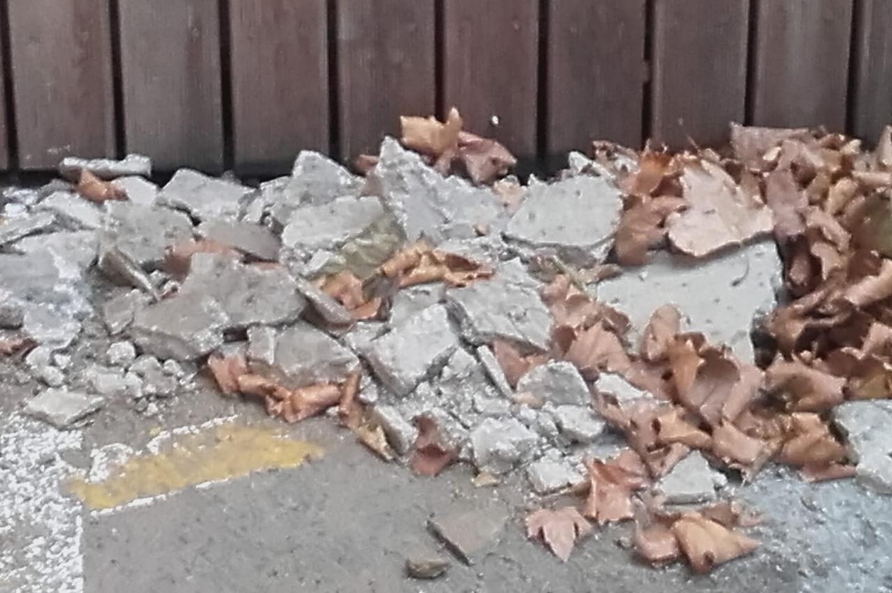Veliki komad žbuke pao sa zgrade u Zagrebu