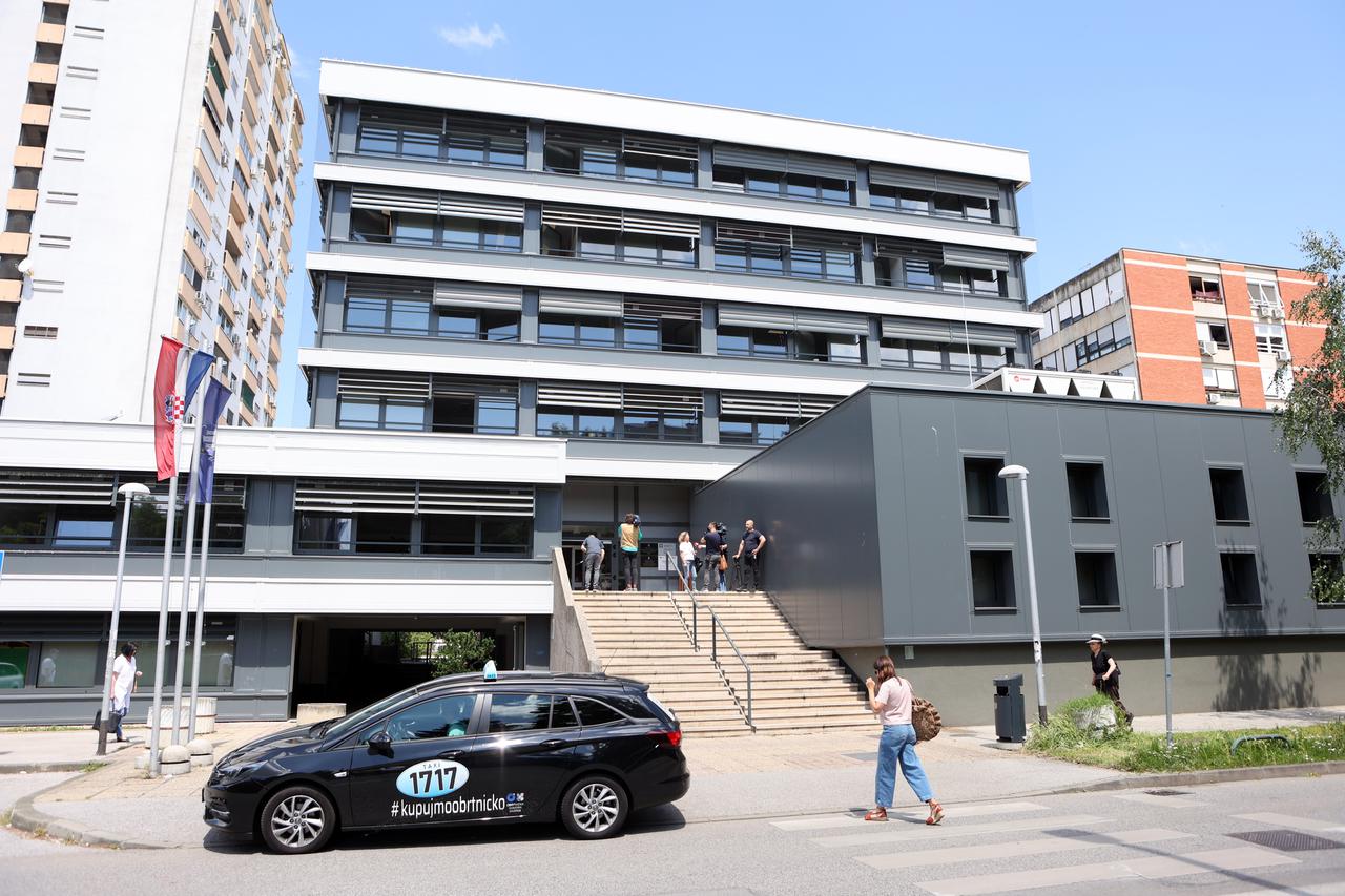 Zagreb: Porezna uprava, područni ured Peščenica 