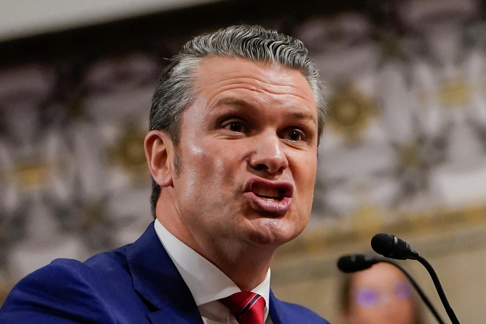 Četrdesetčetverogodišnji Pete Hegseth vojni je veteran koji kaže da prezire "woke" politike postojećih vođa Pentagona. Kao ministar obrane Hegseth bi mogao ispuniti Trumpovo predizborno obećanje da će iz američke vojske izbaciti generale koje optužuje da provode progresivne politike vezane za raznolikost protiv kojih su se pobunili konzervativci. Također, to bi moglo dovesti do sukoba između Hegsetha i čelnika Združenog stožera generala C.Q. Browna, kojeg je Hegseth optužio da "slijedi radikalne stavove ljevičarskih političara".