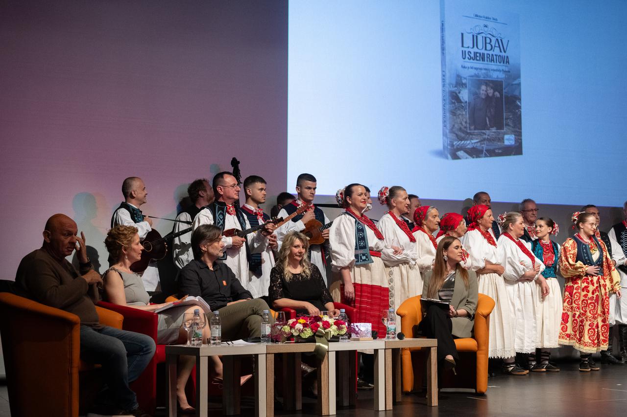 Velika Gorica: Promocija knjige "Ljubav u sjeni ratova" autorice Ljiljane Haidar Diab