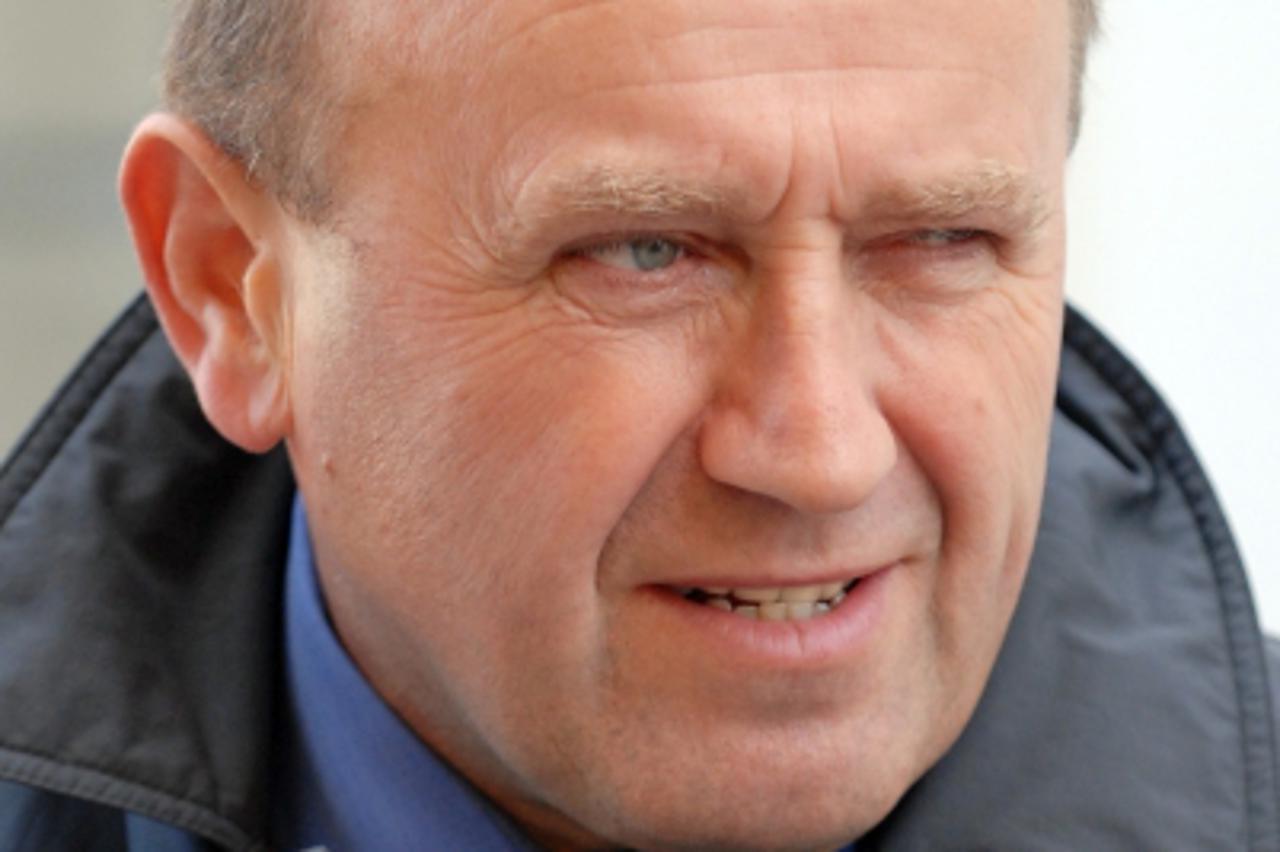 'varazdin/medjimurje, 15.10.2009., varazdin, anketa, hoce li pritisak europske unije rijesiti korupciju u republici hrvatskoj, ante sola Photo: Marko Jurinec/VLM'