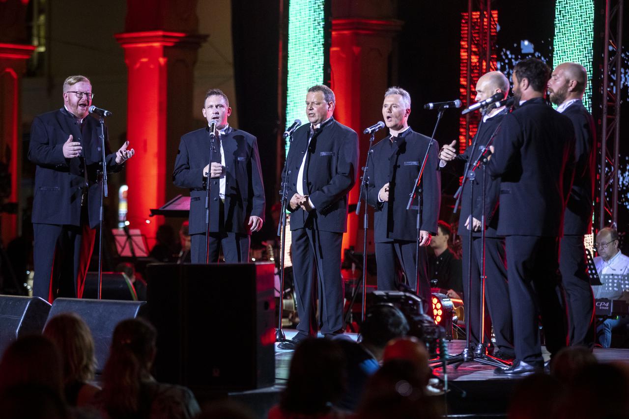 Split: Druga večer 61. Splitskog festivala