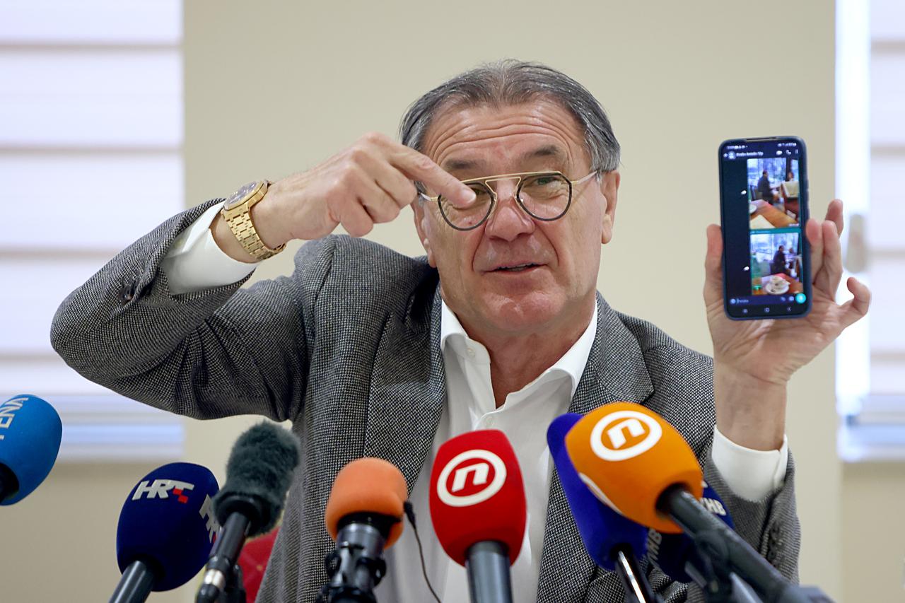 Mostar: Zdravko Mamić na mobitelu pokazivao fotografije i poruke koje je slao Krešimiru Antoliću