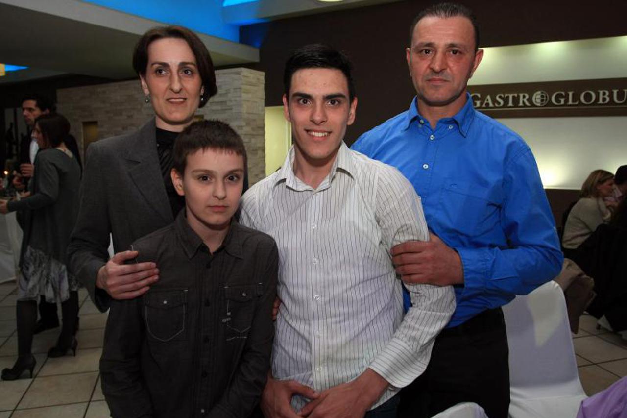 Humanitarna večera za Ivana Tomića (1)