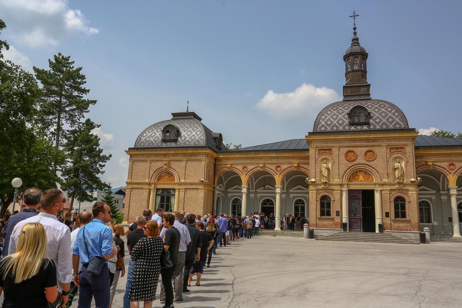 Velika tuga vladala je tijekom pogreba nogometaša Futsal Dinama