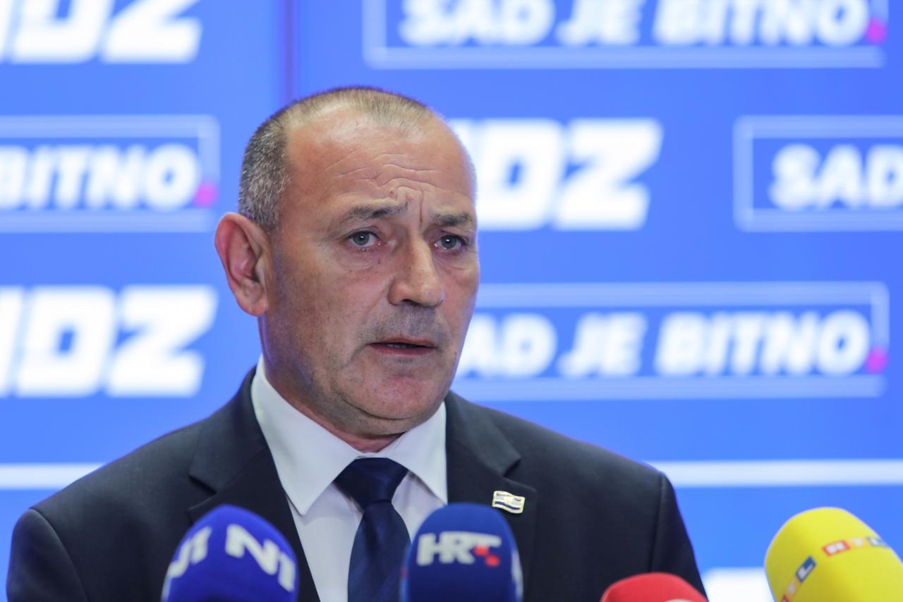 Zagreb: Ministar Tomo Medved obratio se medijima u središnjici HDZ-a