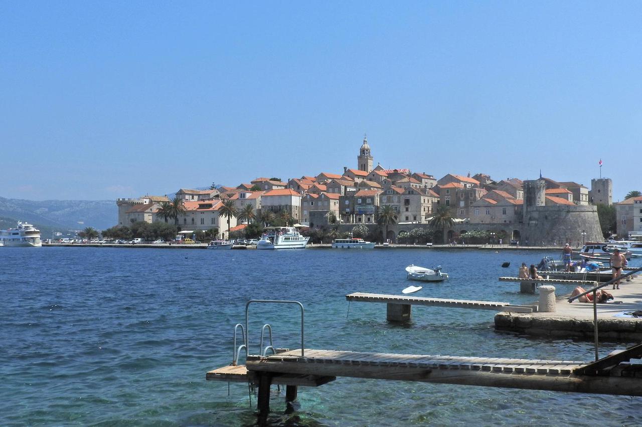 Visoke temperature i sunce turisti iskoristili za kupanje i sunčanje