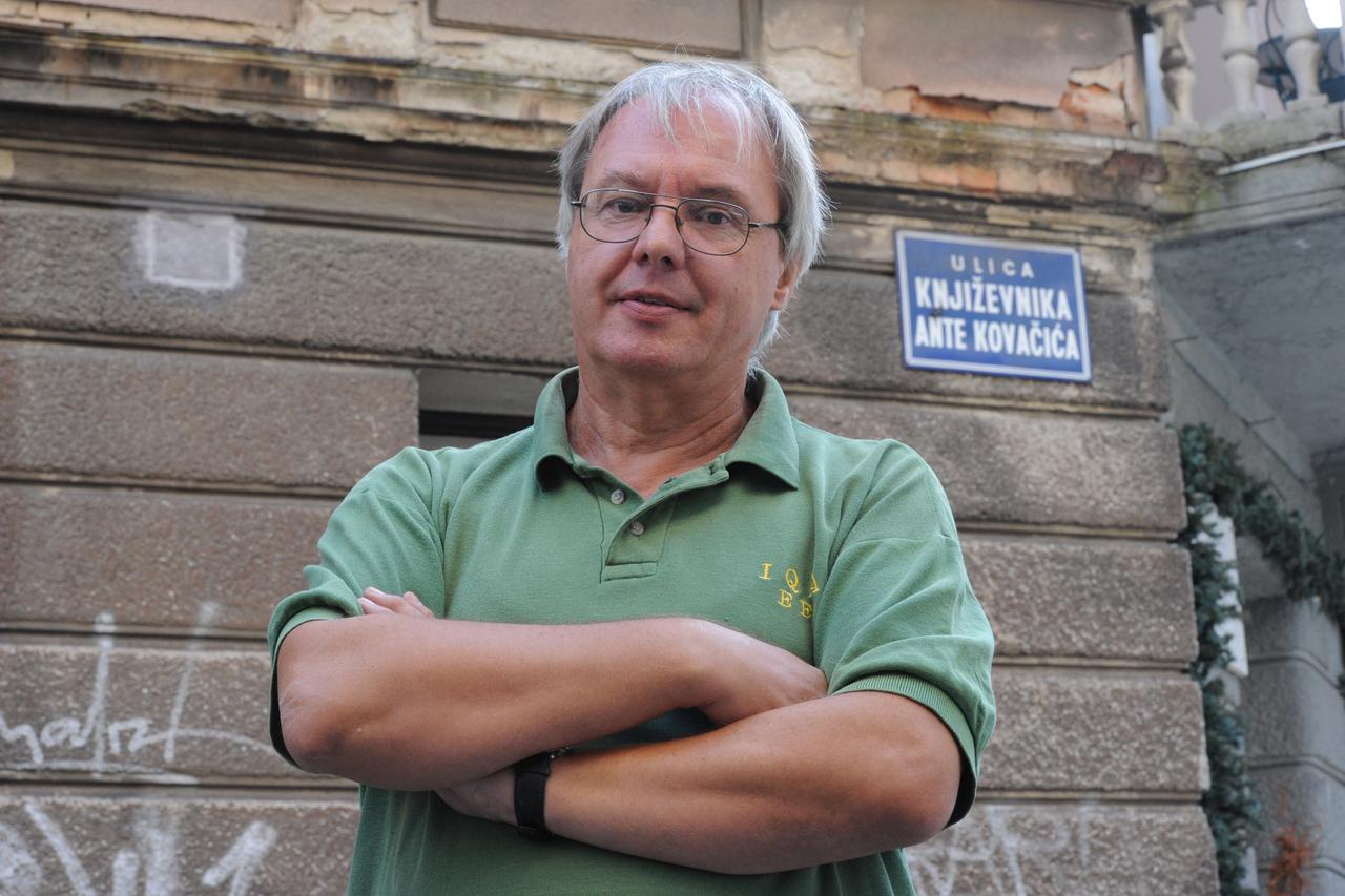 18.09.2014., Zagreb - Alemko Gluhak, jezikoslovac koji je uocio nepravilnosti u nazivima ulica.  Photo: Marko Lukunic/PIXSELL