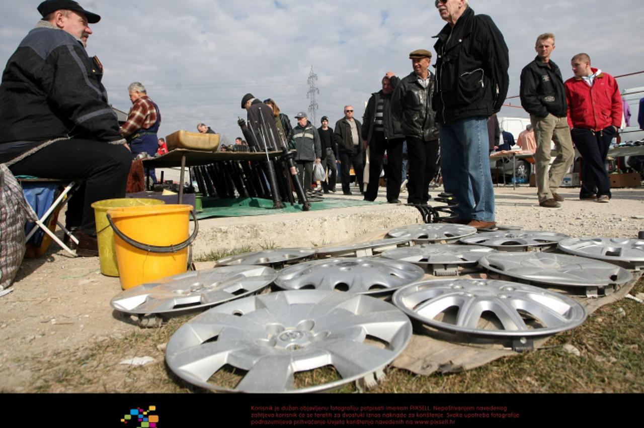 '11.03.2012., Zagreb - Raznovrsna ponuda rabljene i nove robe na zagrebackom sajmu Hrelicu. Photo: Petar Glebov/PIXSELL'