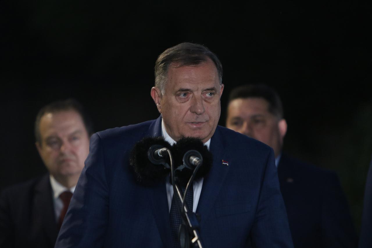 Beograd: Aleksandar Vučić sastao se s Miloradom Dodikom 