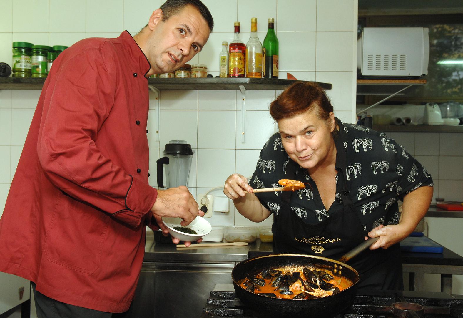 Članica ansambla Kazališta Gavella postala je 1971. godine, a svoju posljednju predstavu odigrala je 2011. godine.