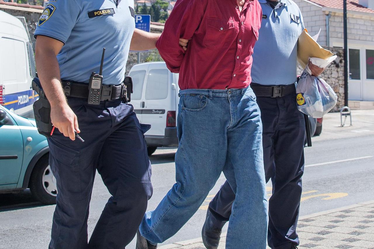 Musulin, privođenje