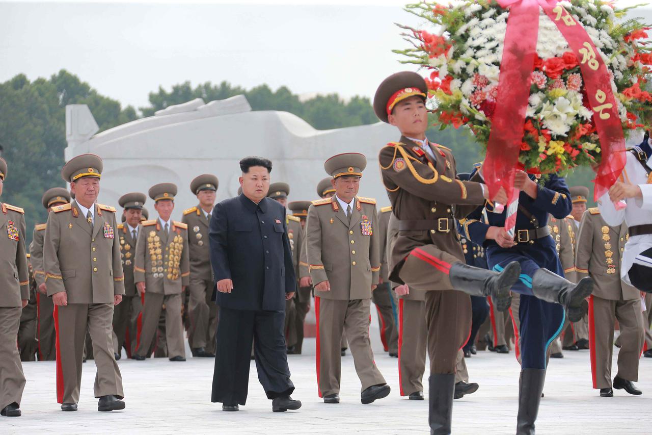 Pyongyang: Kim Yong Un odao po?ast palim borcima Narodne vojske