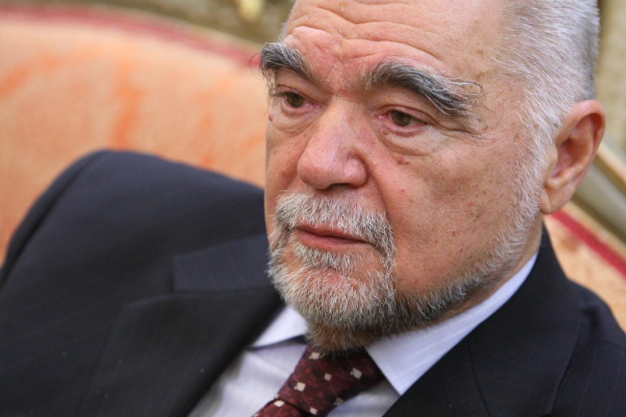 \'27.12.2009., Zagreb - Predsjednik Stipe Mesic ceka izborne rezultate uoci prvog kruga rezultata predsjednickih izbora. Photo: Petar Glebov/PIXSELL\'