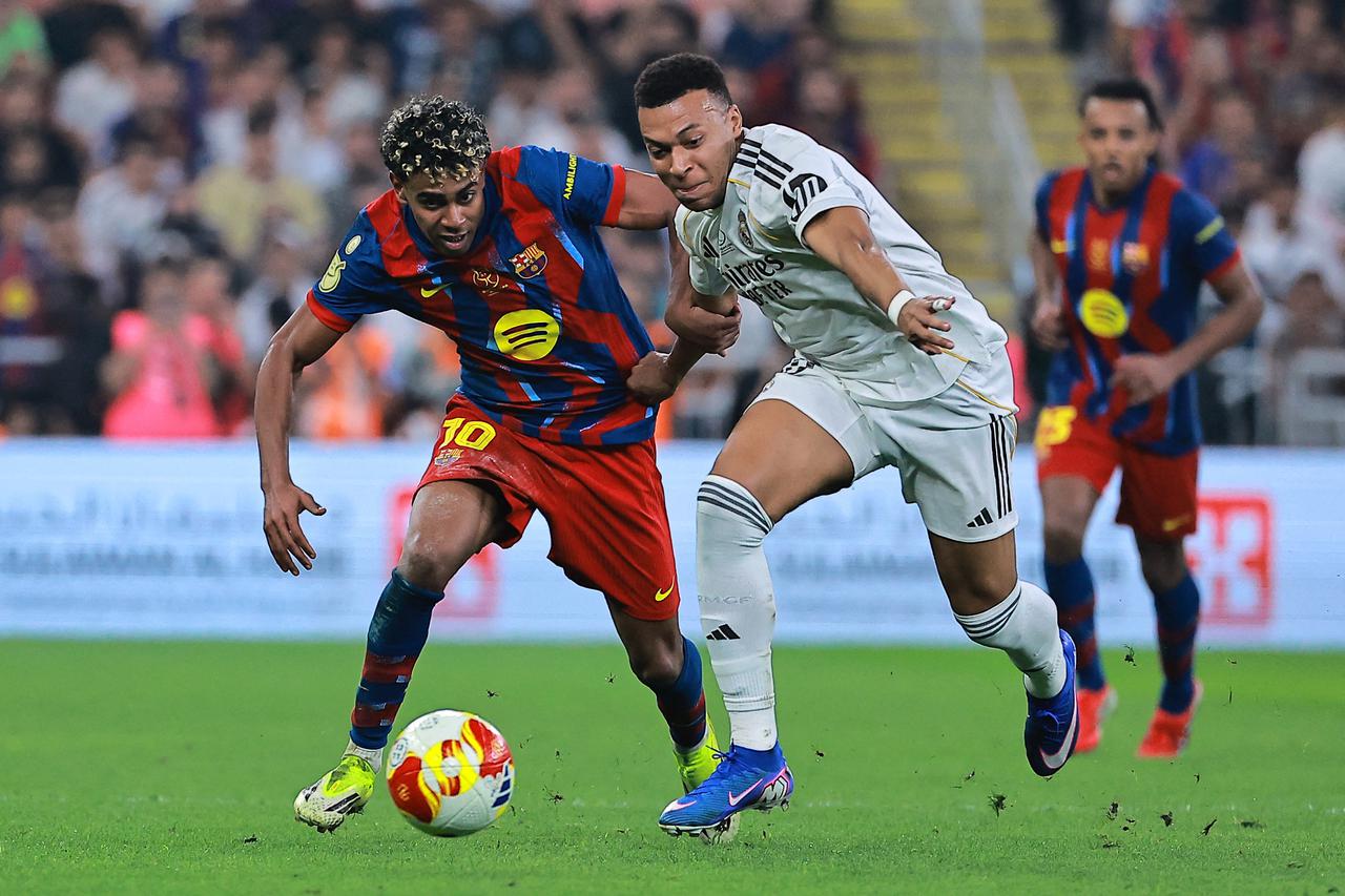 Spanish Super Cup - Final - FC Barcelona v Real Madrid