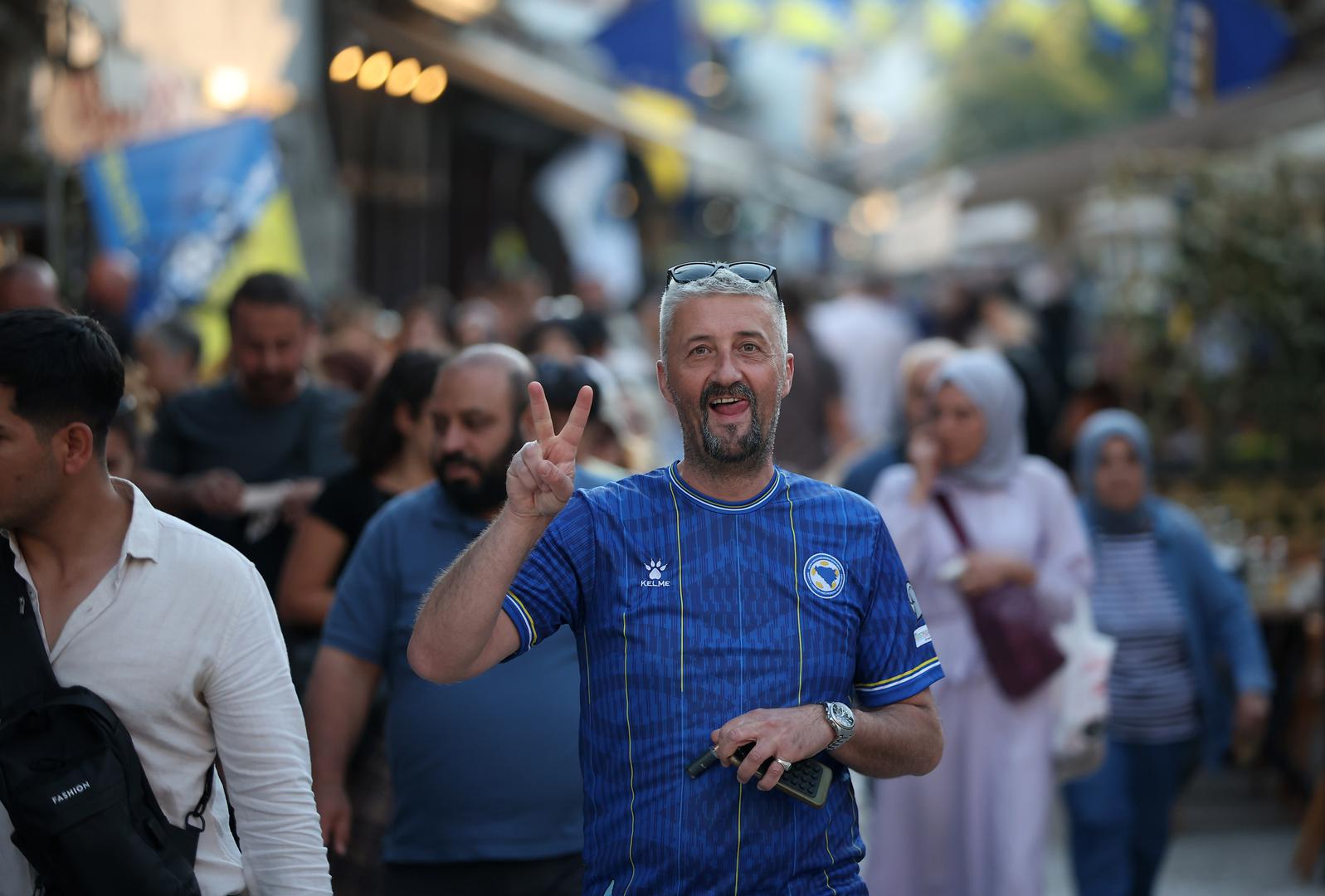 Na svom prvom nastupu na Svjetskom prvenstvu (Brazil 2014.) BiH je izgubila od Argentine (2:1) i Nigerije (1:0), dok su pobijedili Iran s 3:1.