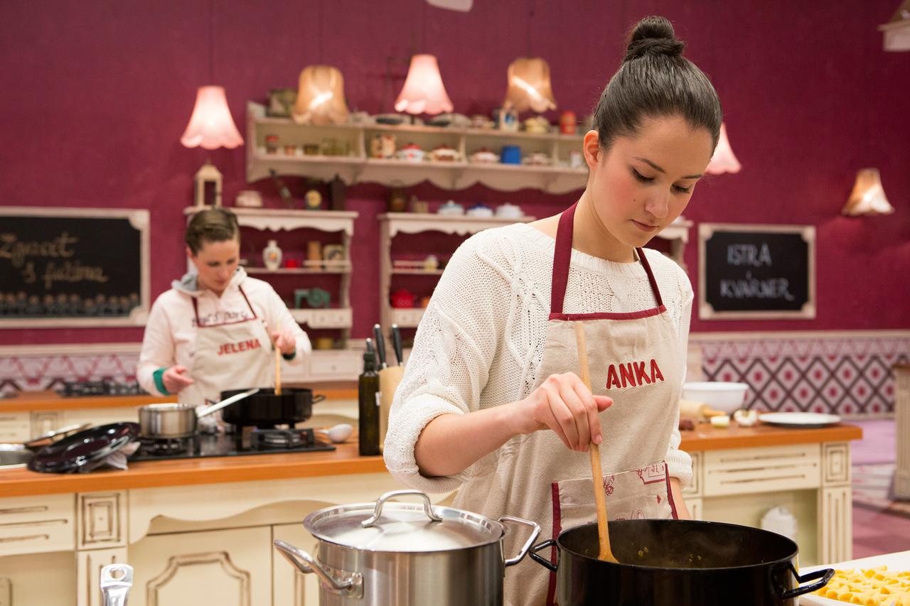 Tri, dva, jedan kuhaj