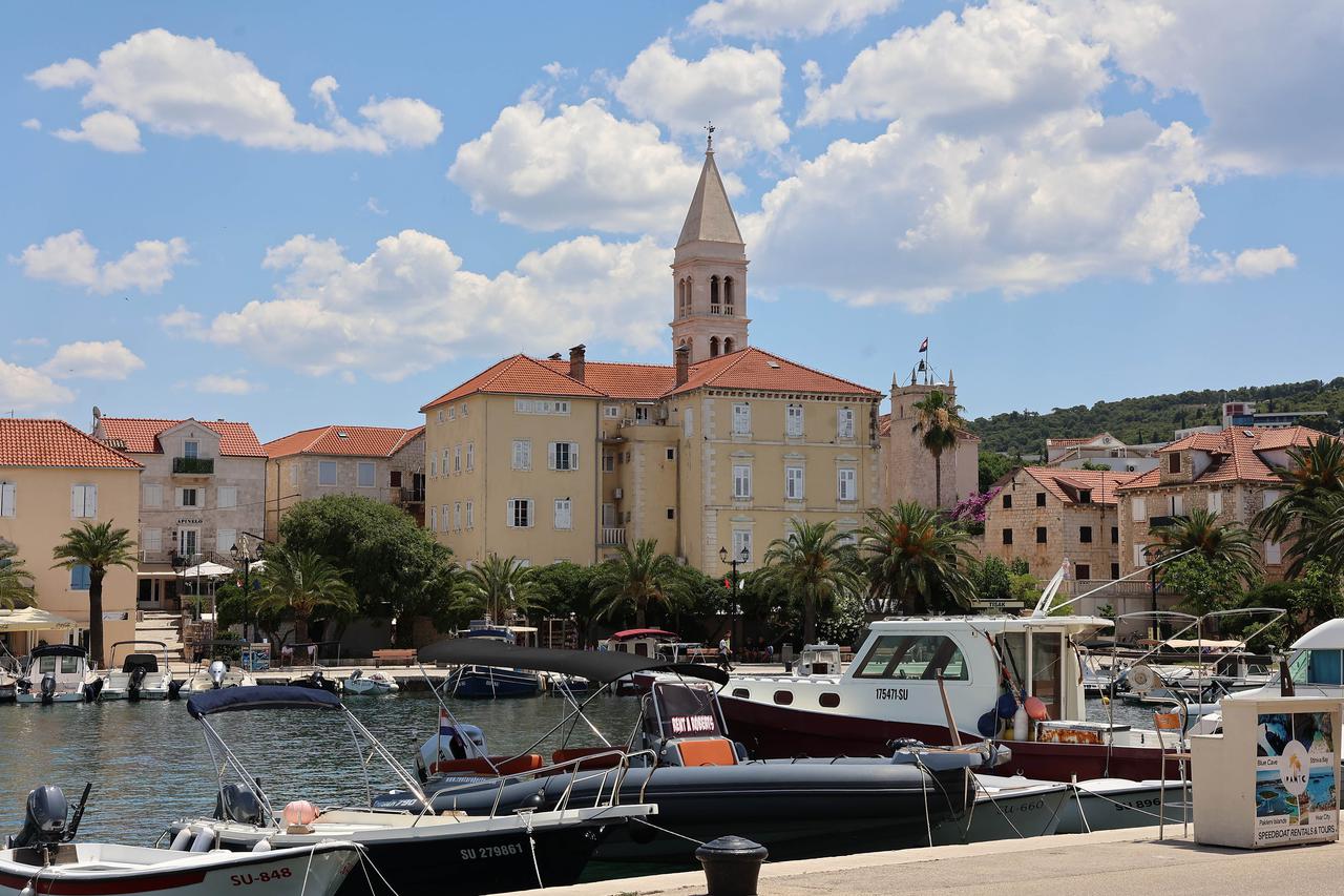 Supetar: Turistička patrola i Večernjakove zvjezdice