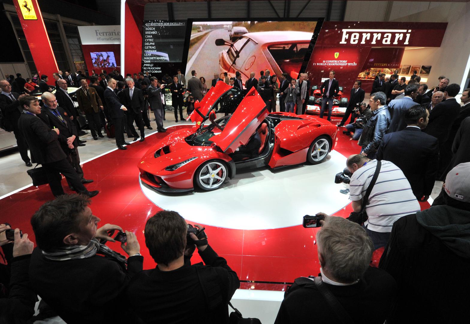 Cristiano Ronaldo -LaFerrari - 17 milijuna kuna, a u svojoj garaži još je našao mjesta za Ferrari 599 GTO, Rolls-Royce Ghost, Lamborghini Aventador...