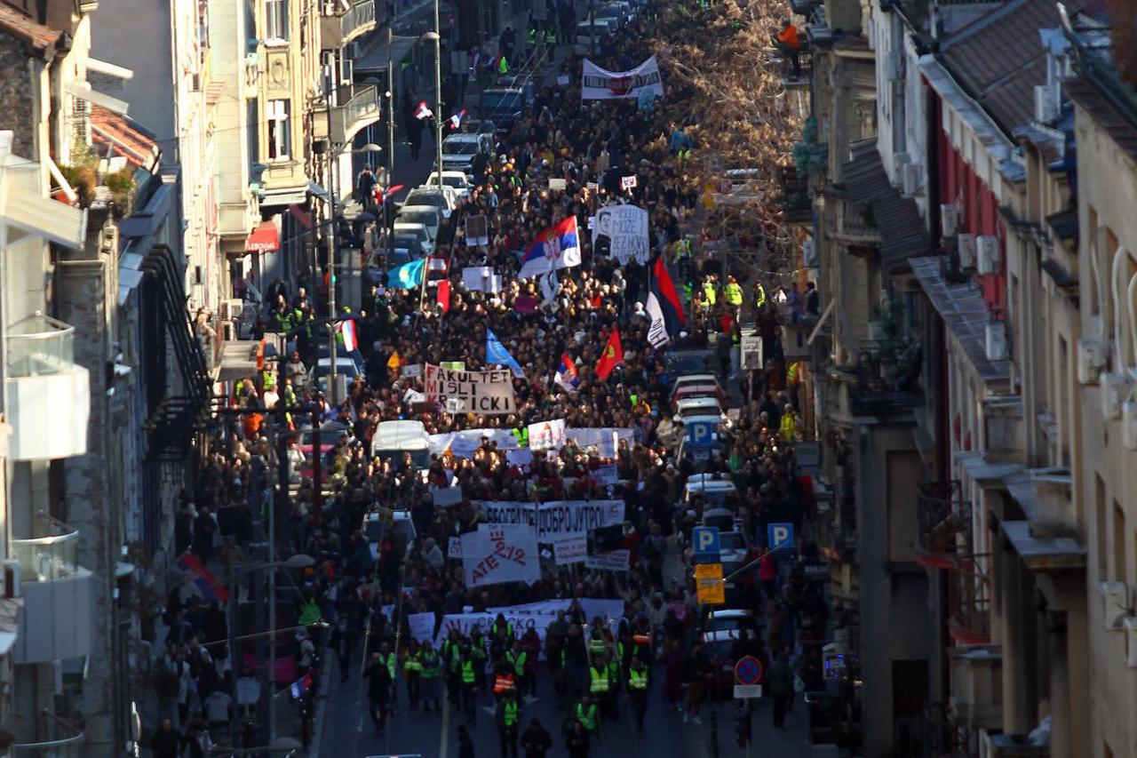 Beograd: Prosvjedna šetnja Putujuće pozorište u organizaciji glumačkih ansamblova