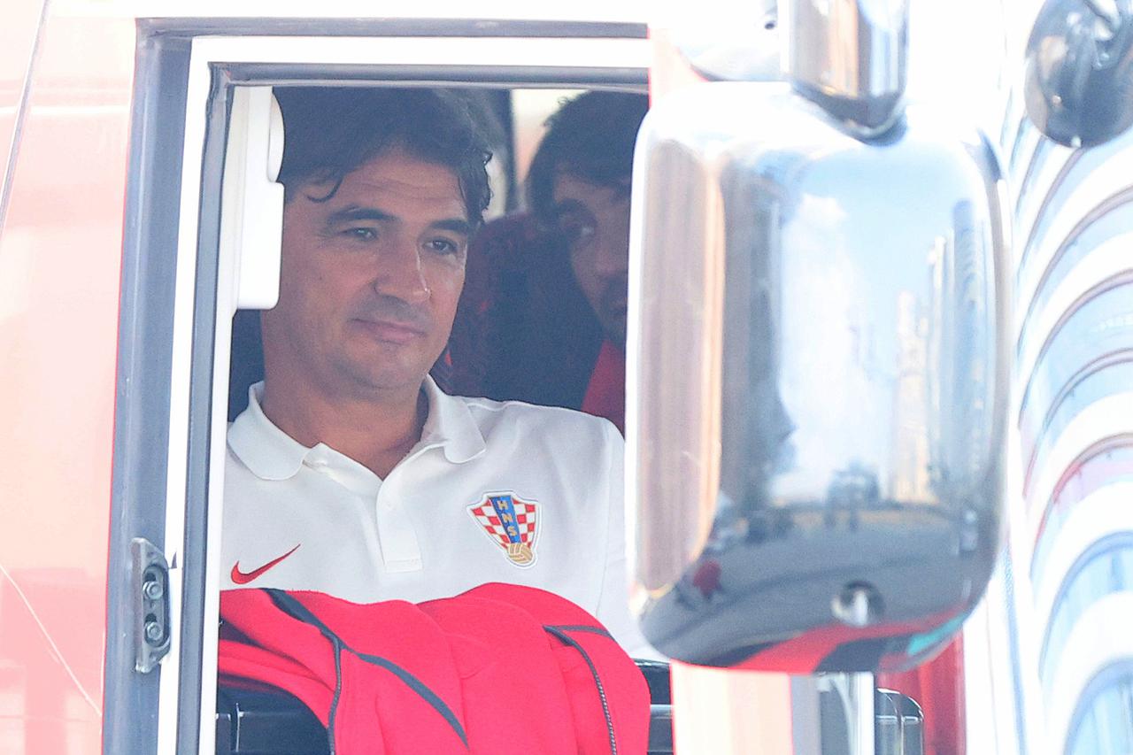KATAR 2022 Izbornik Hrvatske Zlatko Dalić na odlasku iz hotela Hilton Doha prema zračnoj luci
