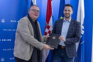 Stići će 15 solo autobusa za frekventne linije i četiri midi verzije za uže ulice